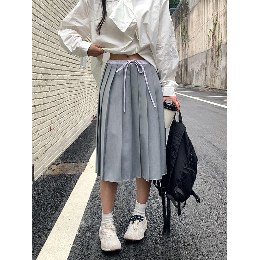 プリーツスカート 紐付きウエスト細プリーツ膝丈スカート