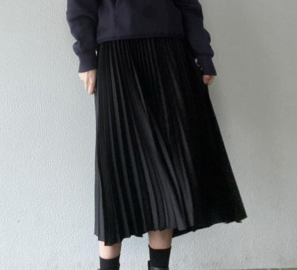 レディース プリーツスカート ミモレ丈 きれいめ 伸縮素材 黒