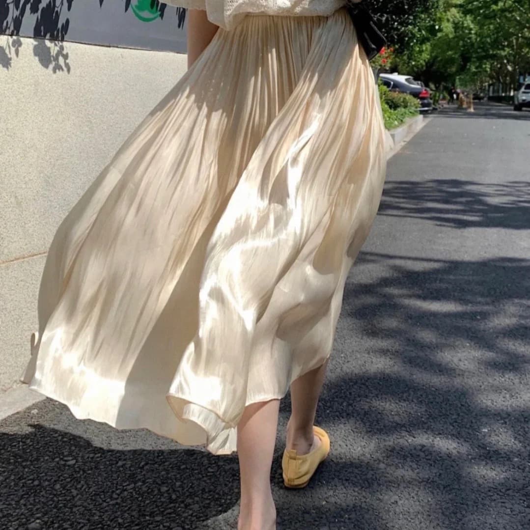 プリーツスカート 光沢感あふれるプリーツロングスカート