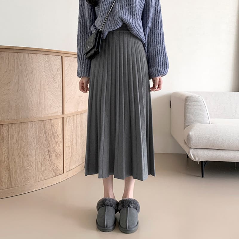 ハイウエストプリーツスカート ロング丈ニット厚手