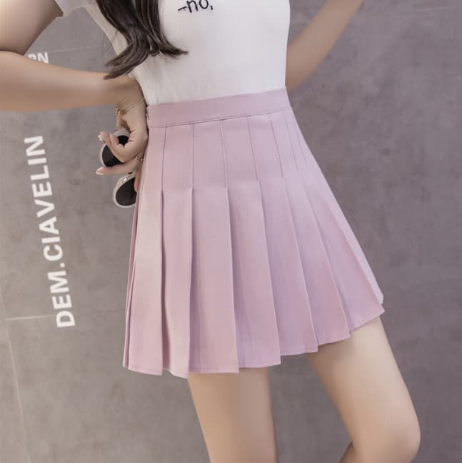 可愛いミニ丈プリーツスカート チェック柄 黒 着回し抜群