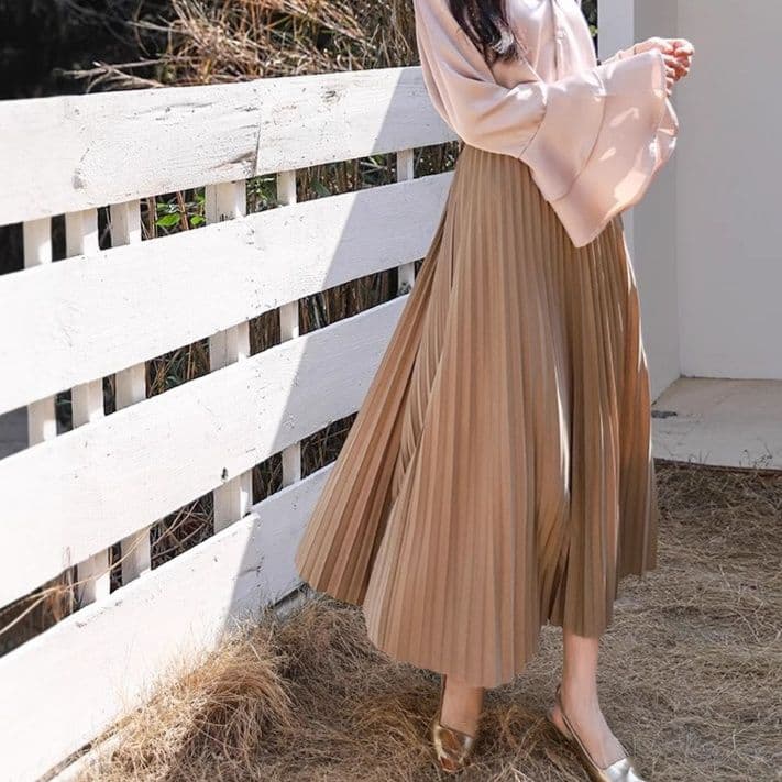 上品な大人のロング丈プリーツスカート